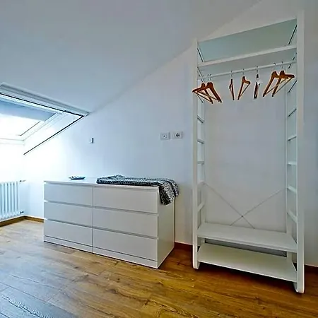 Sky View Apartment, Como, Modern Open Space Hotel Côme
