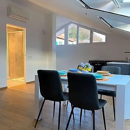 Sky View Apartment, Como, Modern Open Space 4*